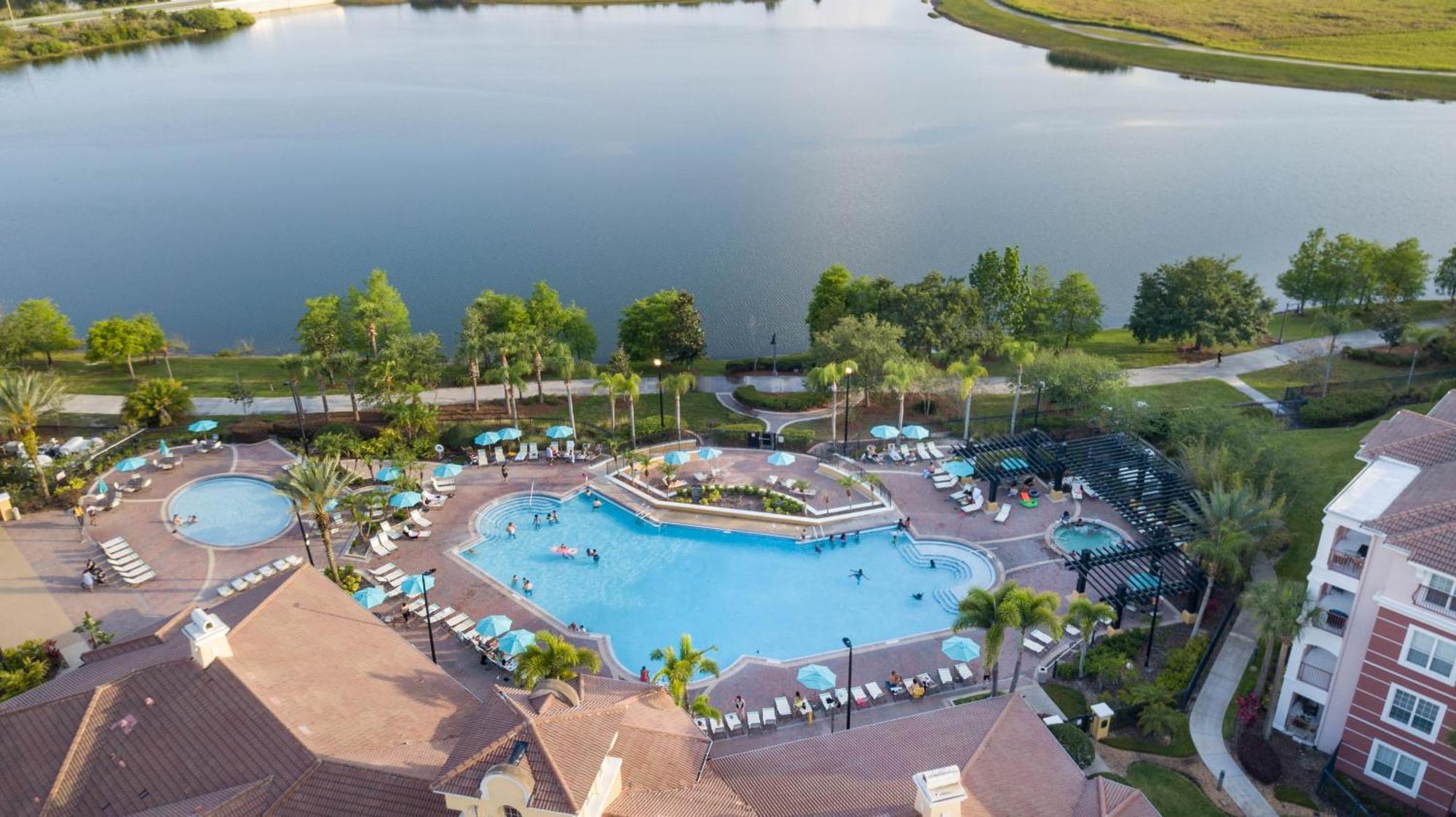 Disney Parks- International Dr - Orlando Luxury Condominium- Fully Equipped - 3Bed & 2 Bath- Exterior photo